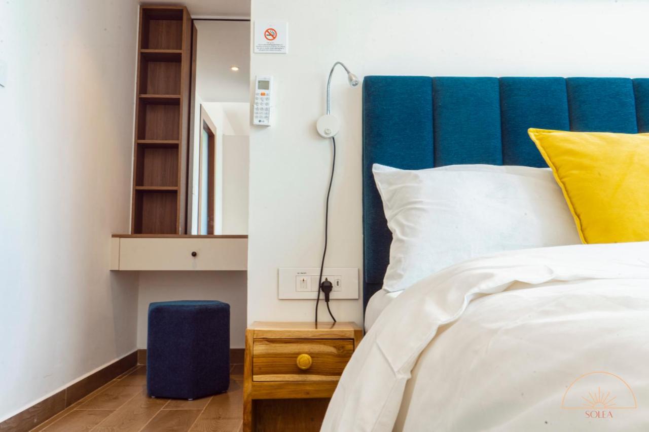 Solea 1 Bedroom Apartment - Central, Comfortable, Cozy, Balcony, Pool, Gym Accra Luaran gambar
